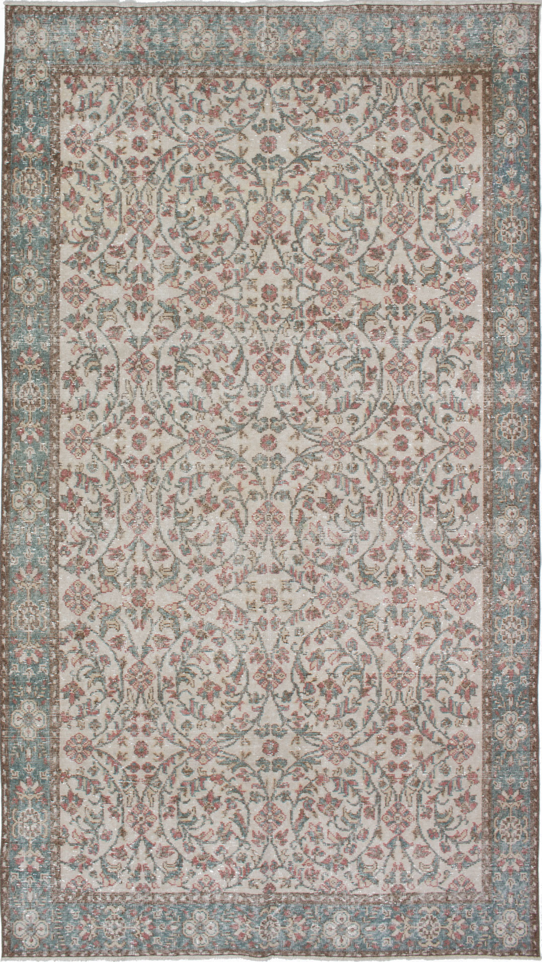 Hand-knotted Melis Vintage Cream Wool Rug 5'5" x 9'9" Size: 5'5" x 9'9"  