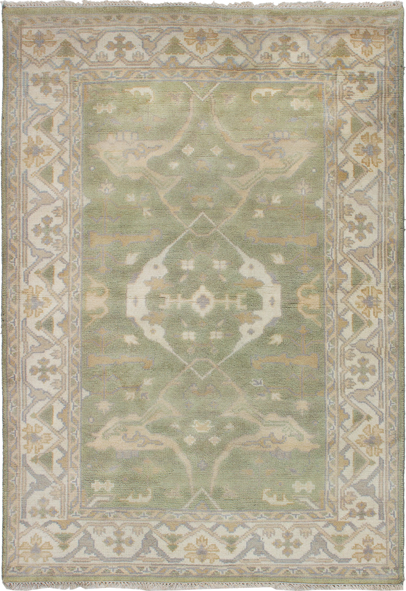 Hand-knotted Royal Ushak Light Olive Green Wool Rug 4'2" x 5'11" Size: 4'2" x 5'11"  