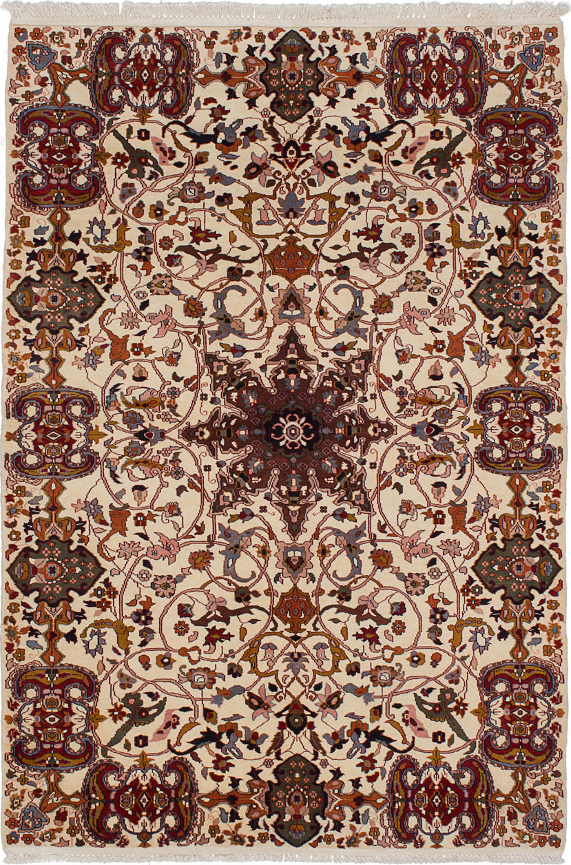 Hand-knotted Kashmir Cream Wool Rug 4'1" x 6'0" Size: 4'1" x 6'0"  