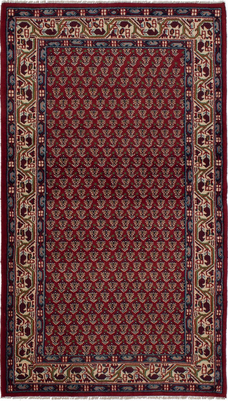 Hand-knotted Royal Sarough Red Wool Rug 2'11" x 5'4" Size: 2'11" x 5'4"  