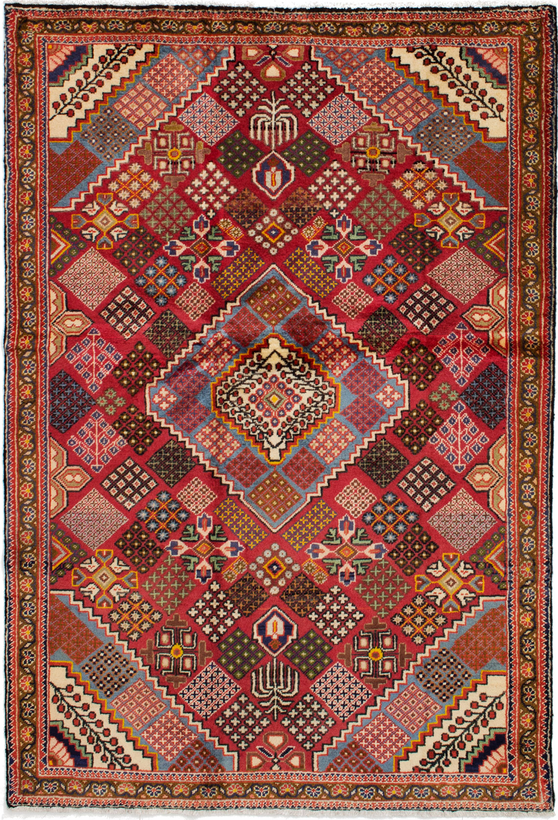 Hand-knotted Hamadan Red Wool Rug 4'4" x 6'4"  Size: 4'4" x 6'4"  