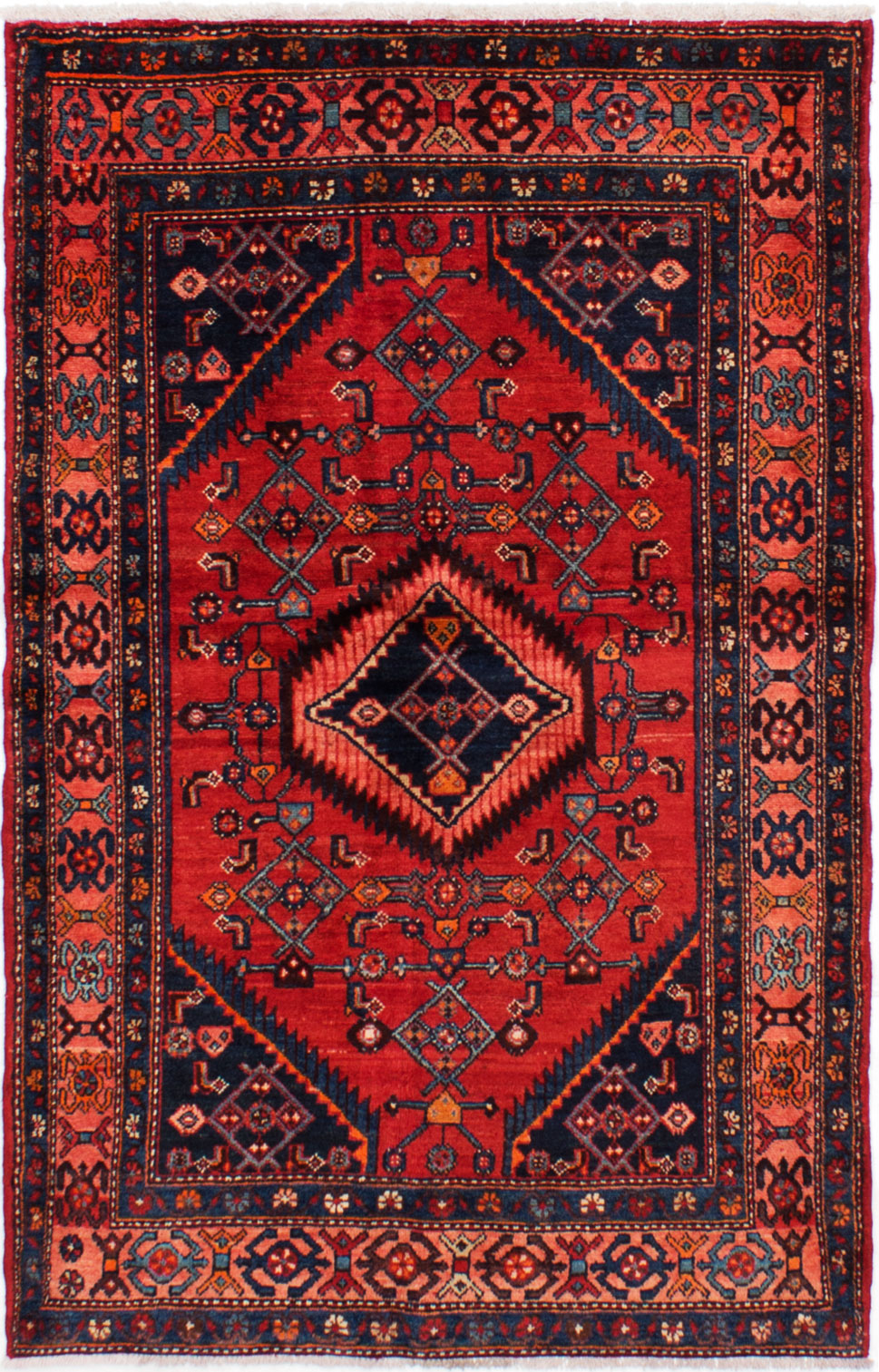 Hand-knotted Touserkan Red Wool Rug 4'4" x 6'10"  Size: 4'4" x 6'10"  