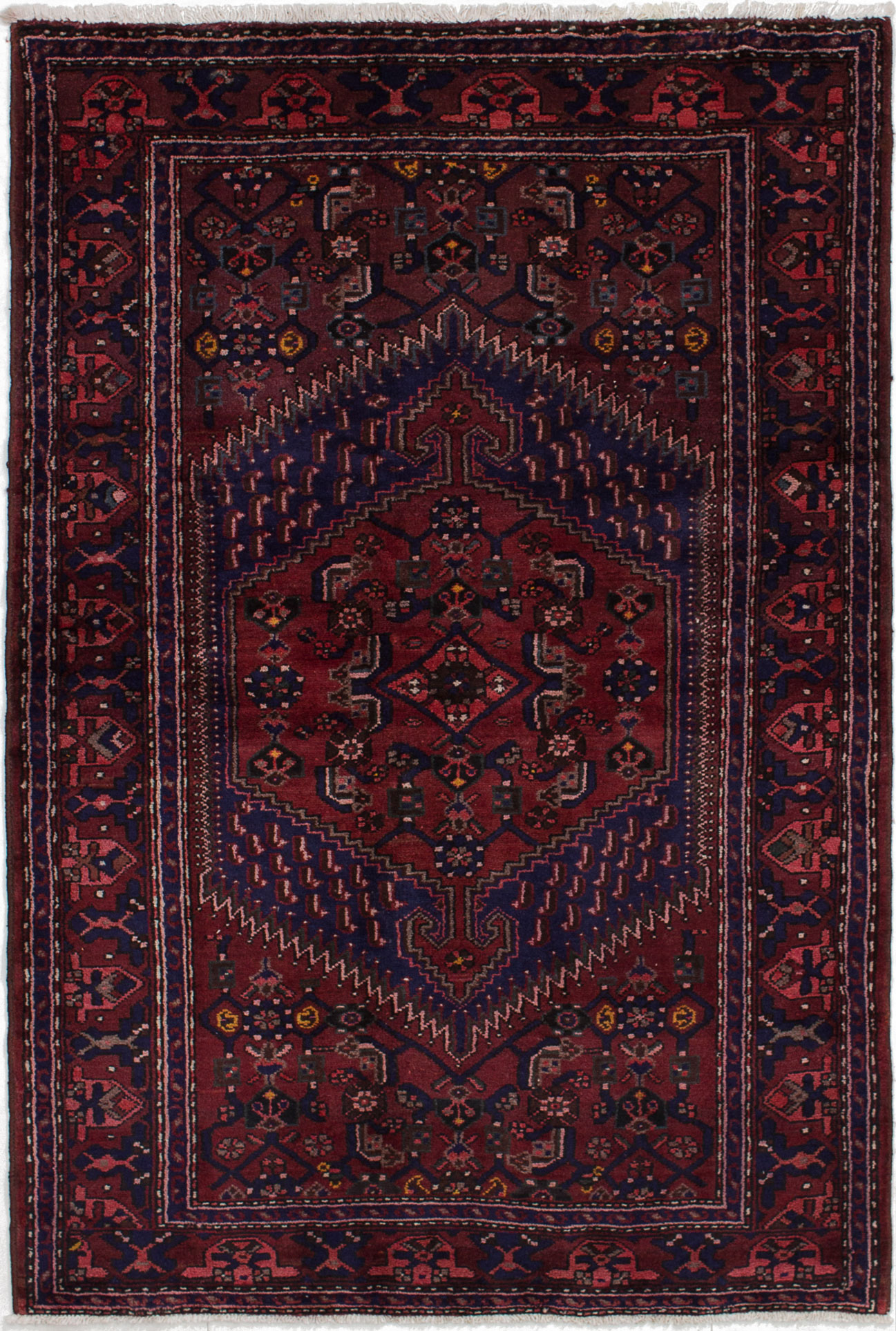 Hand-knotted Hamadan Dark Red Wool Rug 4'6" x 6'7" Size: 4'6" x 6'7"  