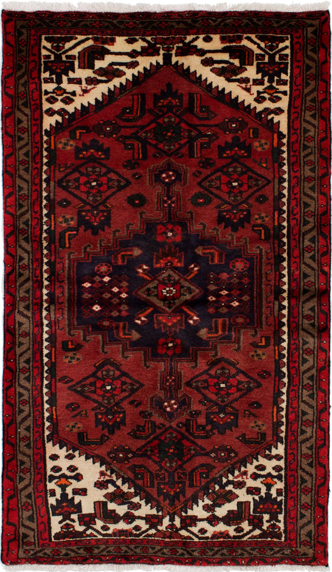 Hand-knotted Hamadan Red Wool Rug 3'1" x 5'4" Size: 3'1" x 5'4"  