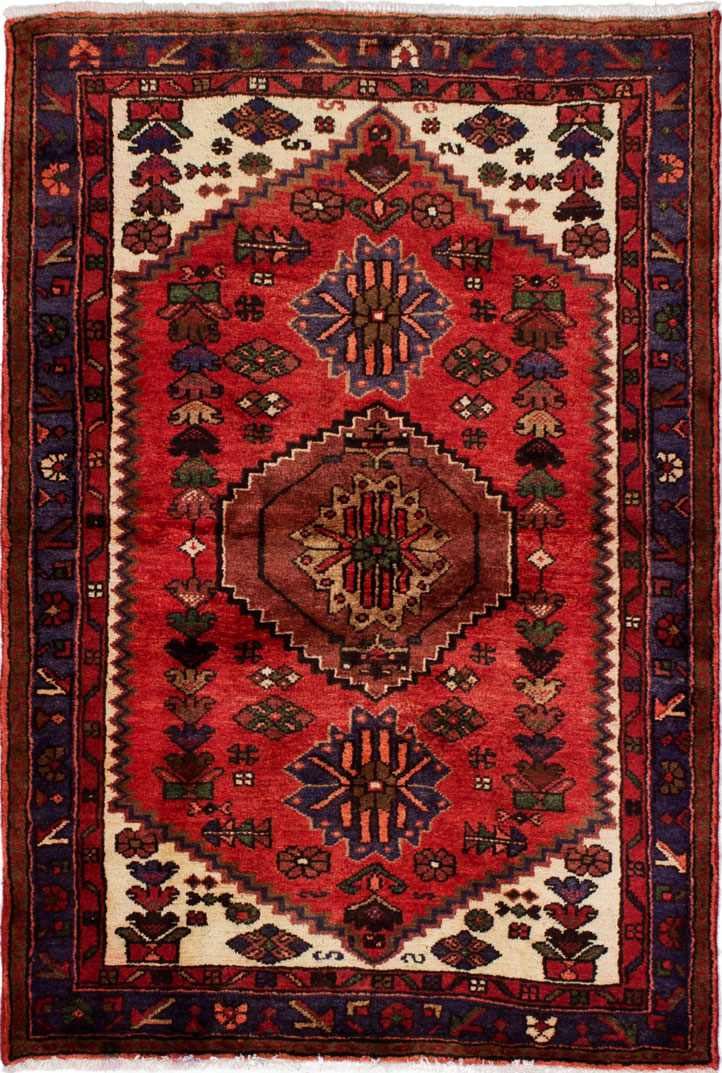 Hand-knotted Hamadan Red Wool Rug 3'5" x 5'0"  Size: 3'5" x 5'0"  