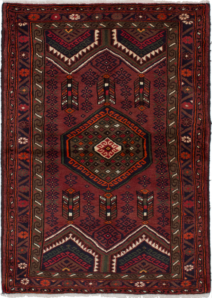 Hand-knotted Hamadan Red Wool Rug 3'4" x 4'8"  Size: 3'4" x 4'8"  