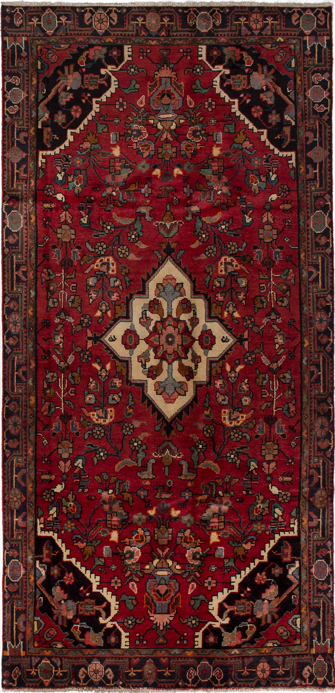 Hand-knotted Hamadan Red Wool Rug 4'6" x 9'4" Size: 4'6" x 9'4"  