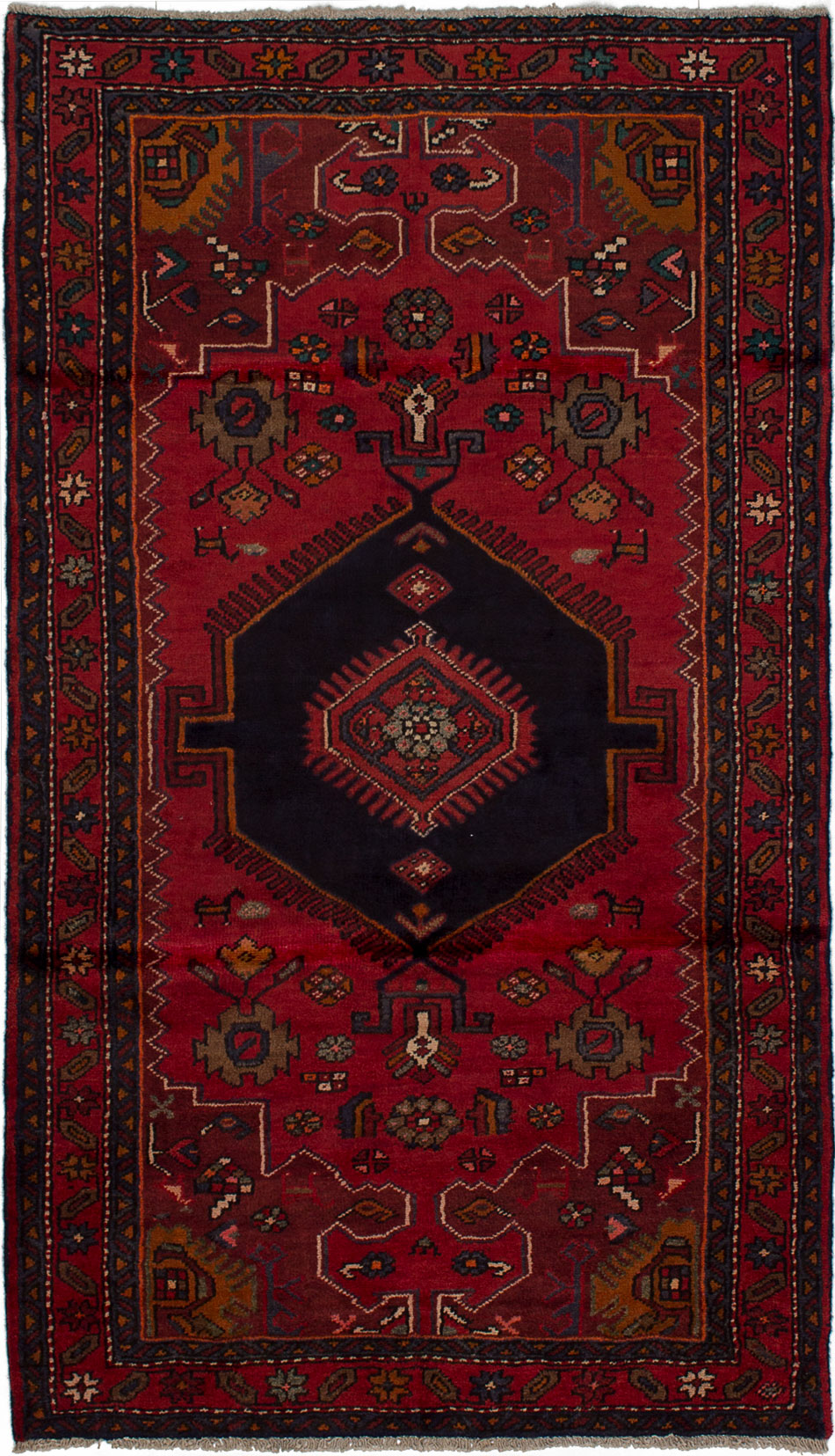 Hand-knotted Hamadan Red Wool Rug 3'10" x 6'9"  Size: 3'10" x 6'9"  