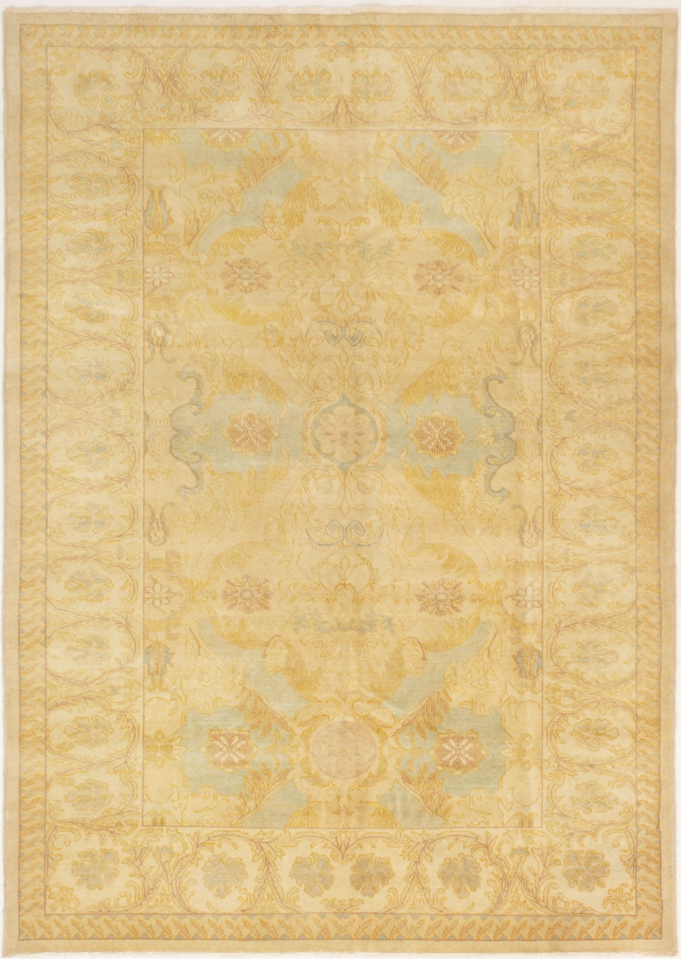 Hand-knotted Authentic Ushak Cream Wool Rug 6'4" x 8'11" Size: 6'4" x 8'11"  