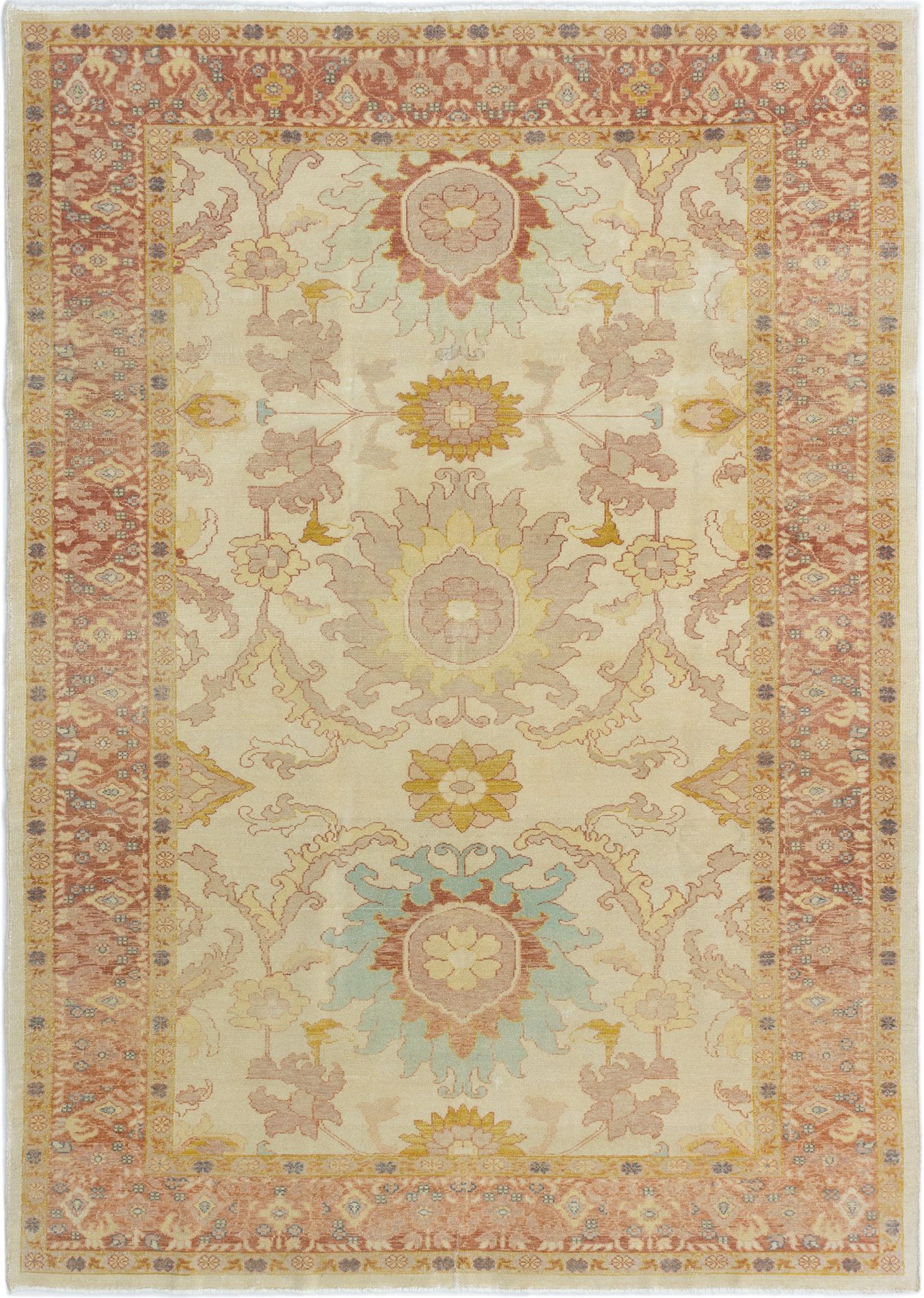 Hand-knotted Authentic Ushak Cream Wool Rug 6'0" x 8'5" Size: 6'0" x 8'5"  