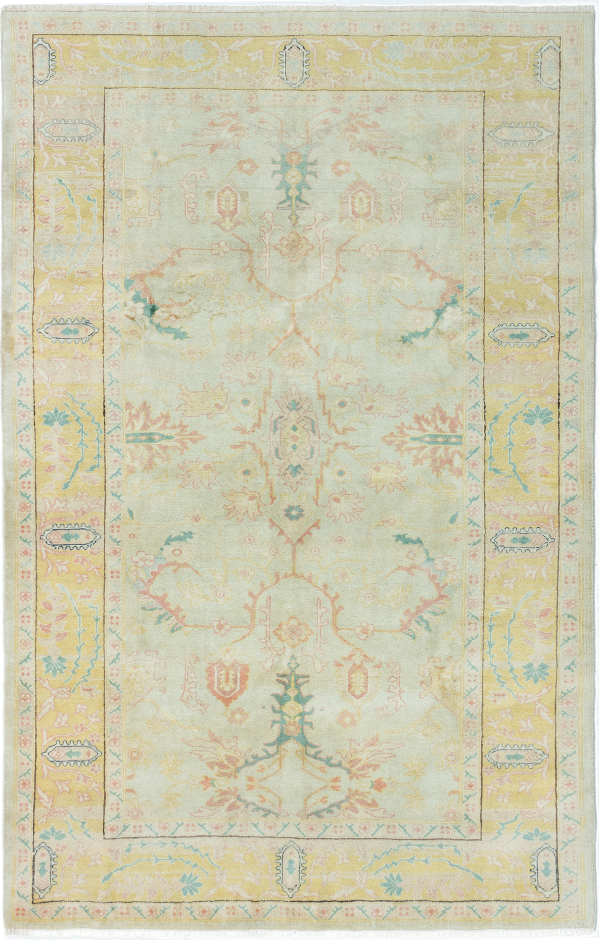 Hand-knotted Authentic Ushak Cream Wool Rug 6'9" x 9'1" Size: 6'9" x 9'1"  