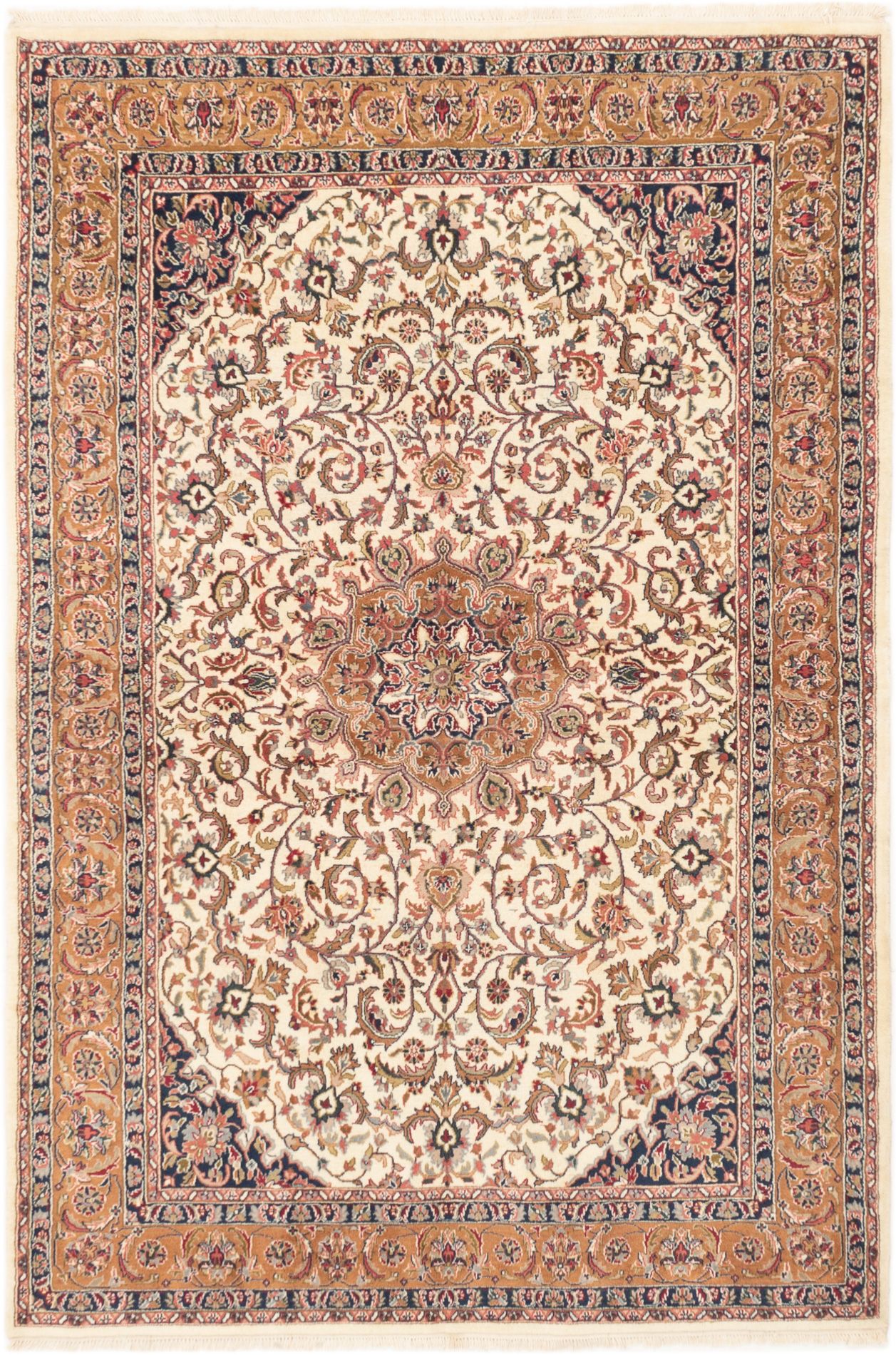 Hand-knotted Royal Kashan Cream Wool Rug 6'0" x 8'7" Size: 6'0" x 8'7"  