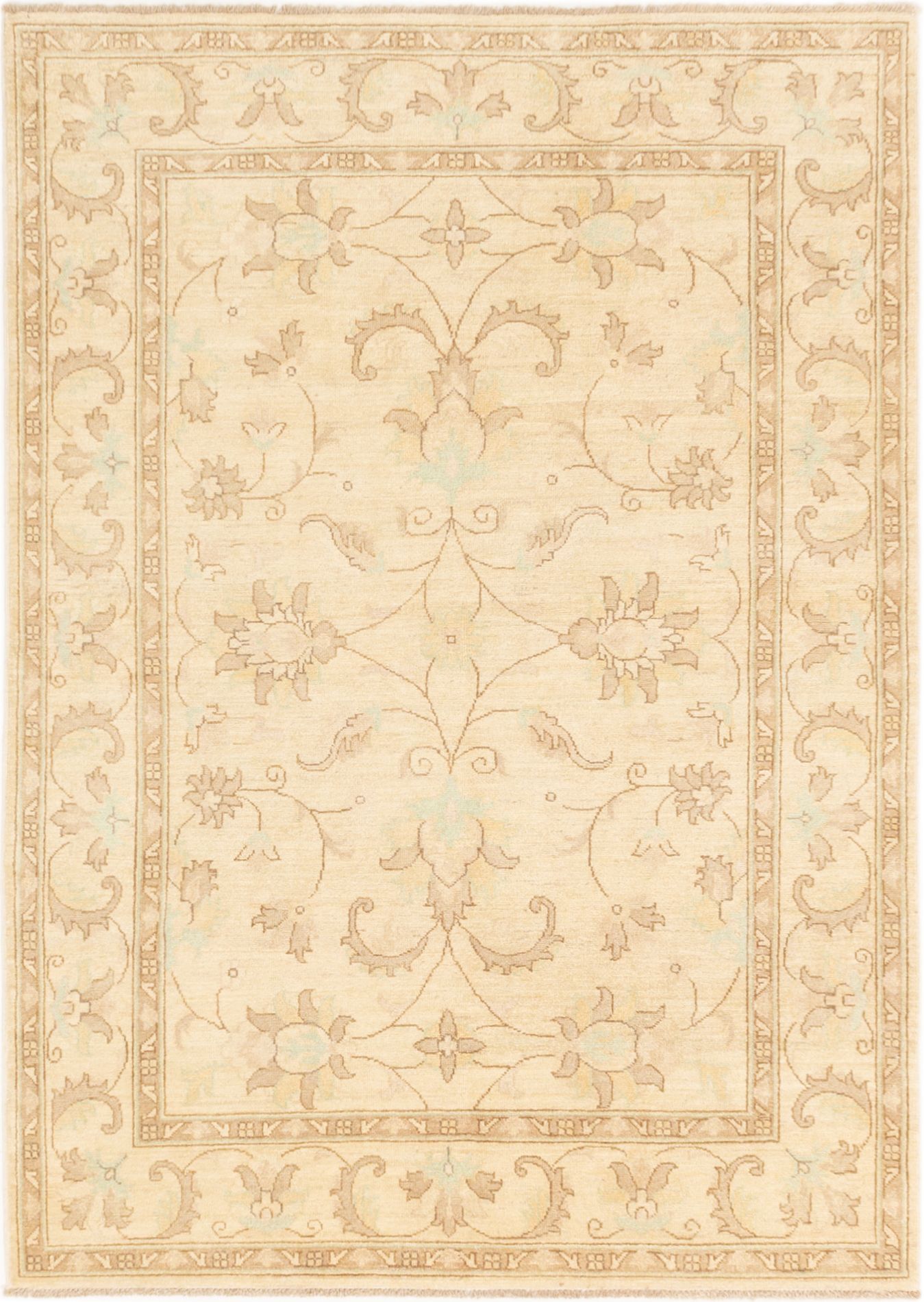 Hand-knotted Peshawar Finest Cream Wool Rug 5'0" x 7'0" Size: 5'0" x 7'0"  