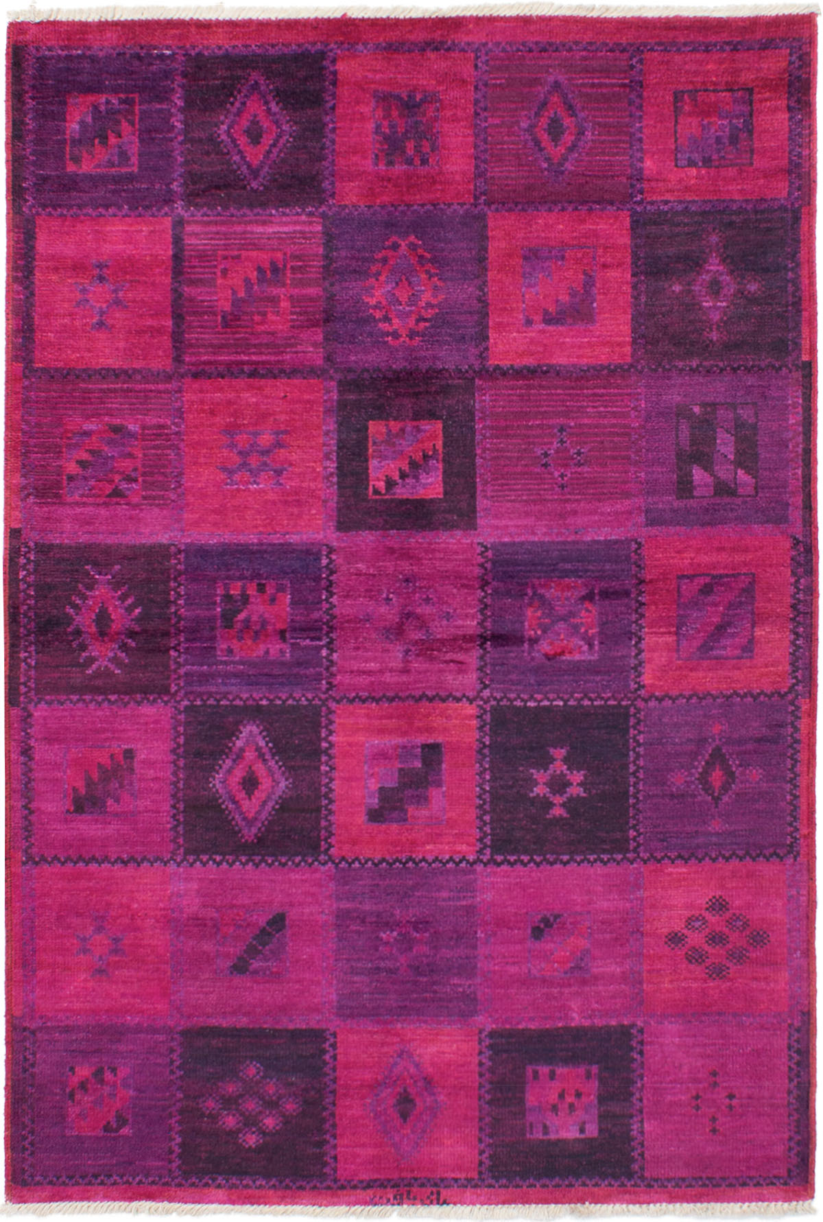 Hand-knotted Vibrance Dark Magenta,  Wool Rug 5'3" x 7'10" Size: 5'3" x 7'10"  