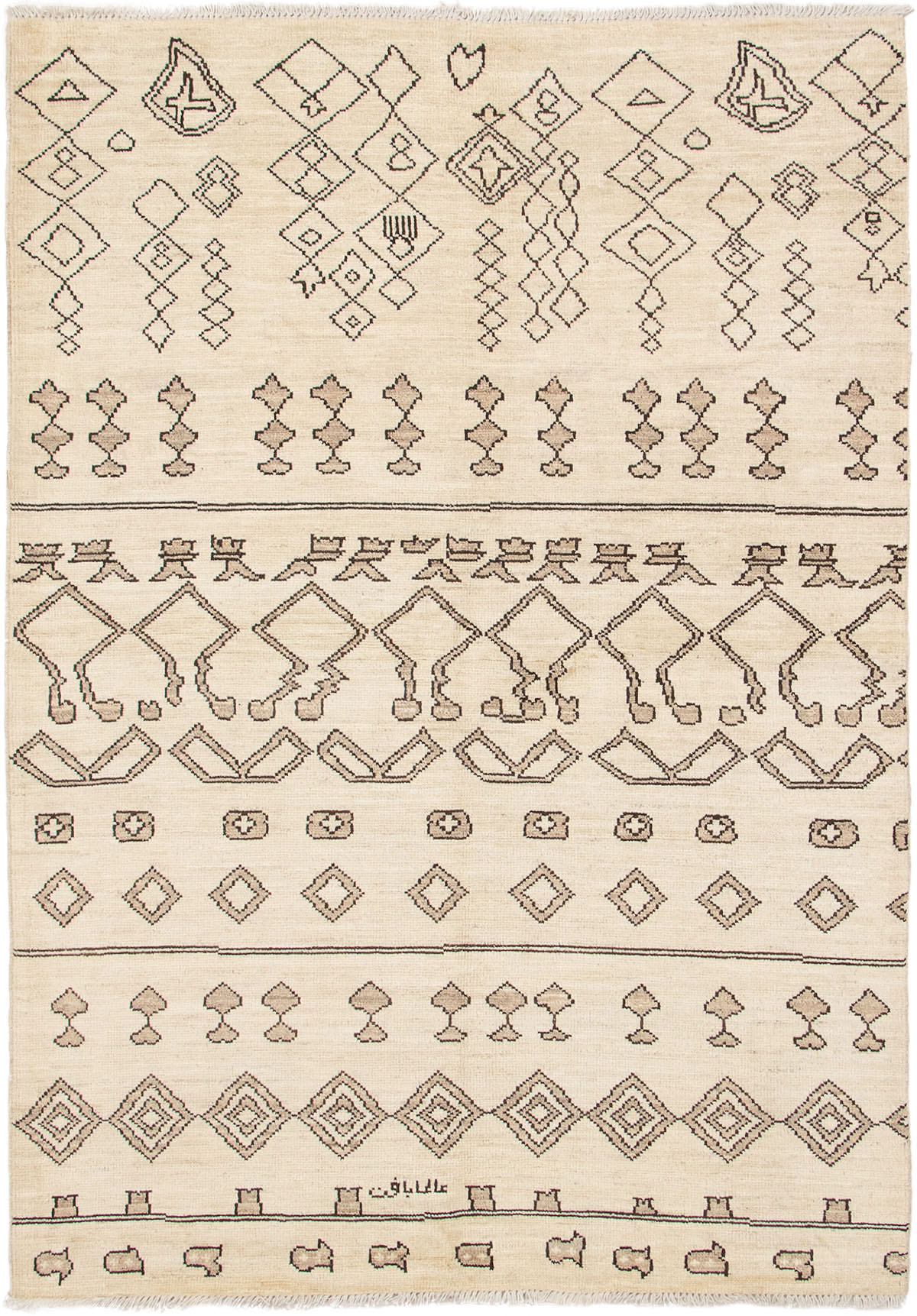 Hand-knotted Tangier Cream Wool Rug 6'4" x 8'10"  Size: 6'4" x 8'10"  