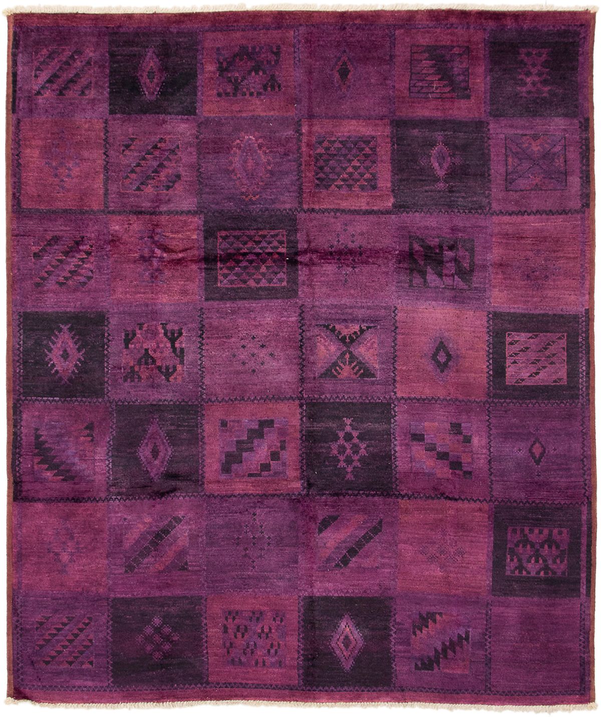 Hand-knotted Vibrance Dark Magenta,  Wool Rug 8'1" x 9'7" Size: 8'1" x 9'7"  