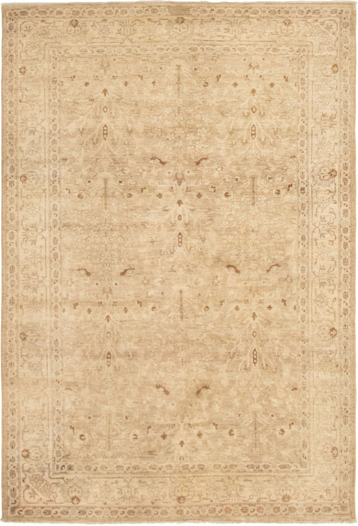 Hand-knotted Color Transition Light Khaki Wool Rug 6'1" x 8'11" Size: 6'1" x 8'11"  