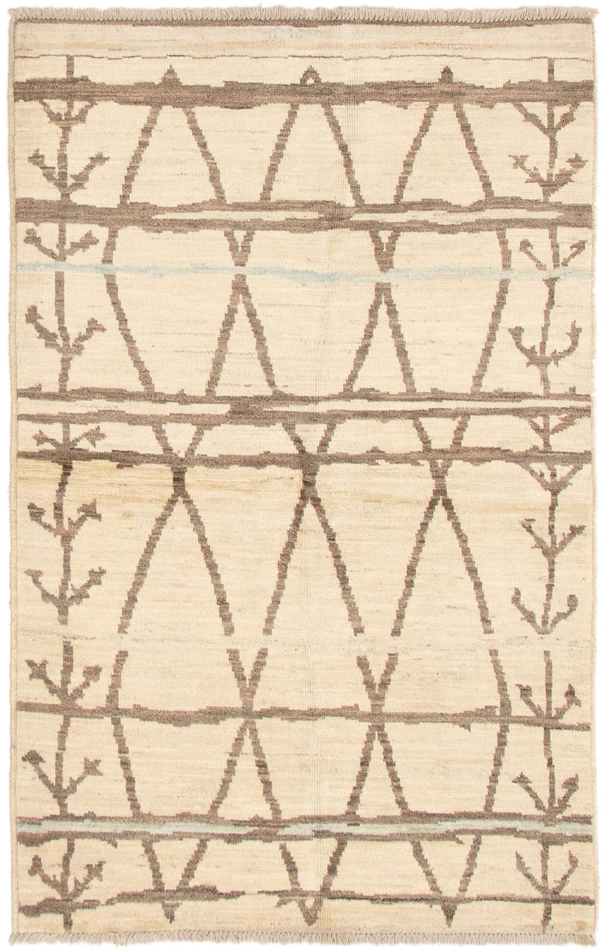Hand-knotted Tangier Cream Wool Rug 4'10" x 7'9" Size: 4'10" x 7'9"  