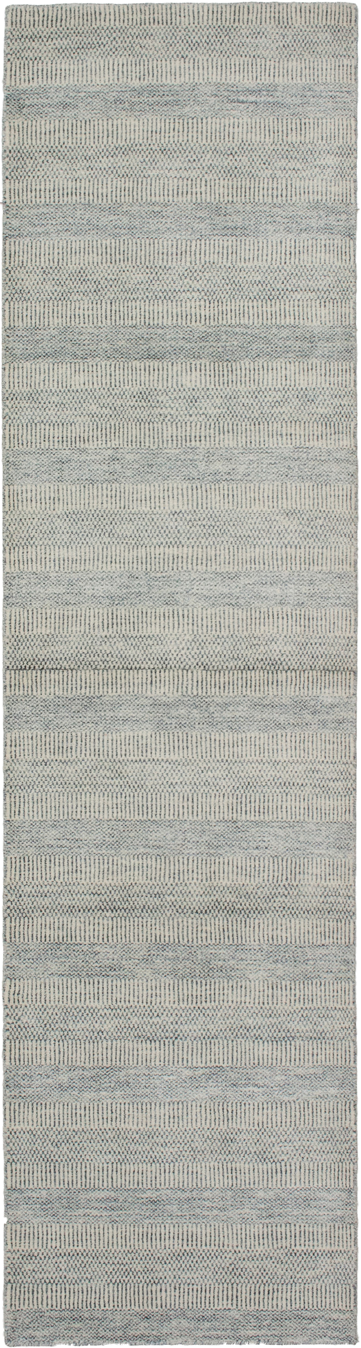 Hand-knotted Pearl Grey  Rug 2'7" x 10'3" Size: 2'7" x 10'3"  