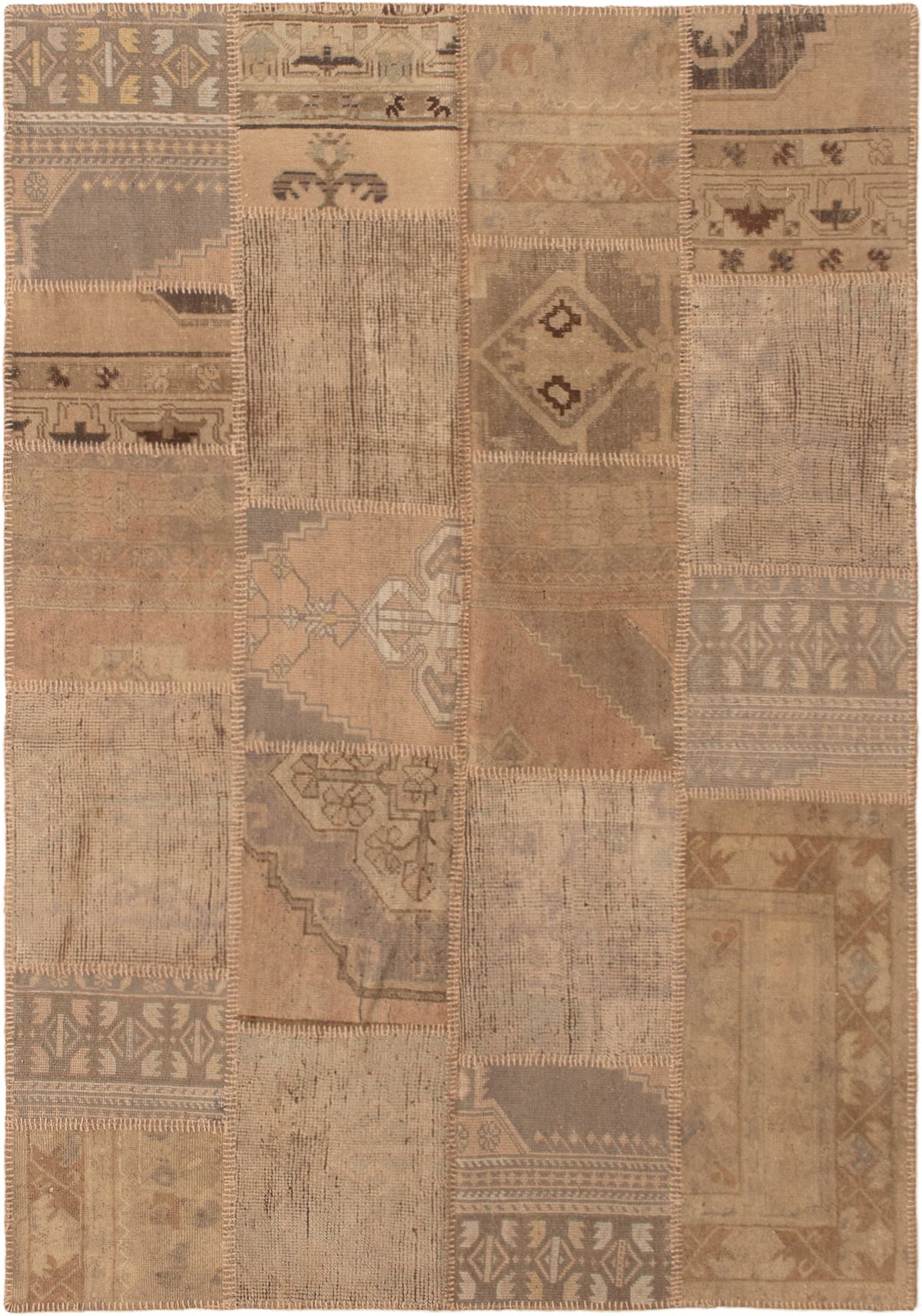 Hand-knotted Vintage Anatolia Patch Tan Wool Rug 5'6" x 7'10" Size: 5'6" x 7'10"  