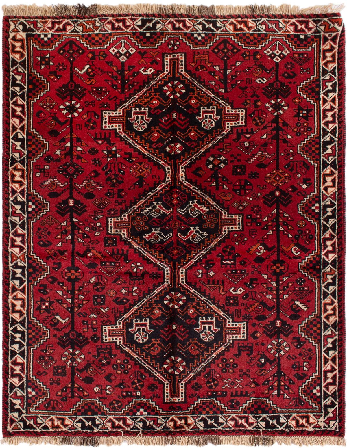 Hand-knotted Shiraz  Wool Rug 4'11" x 6'2" Size: 4'11" x 6'2"  