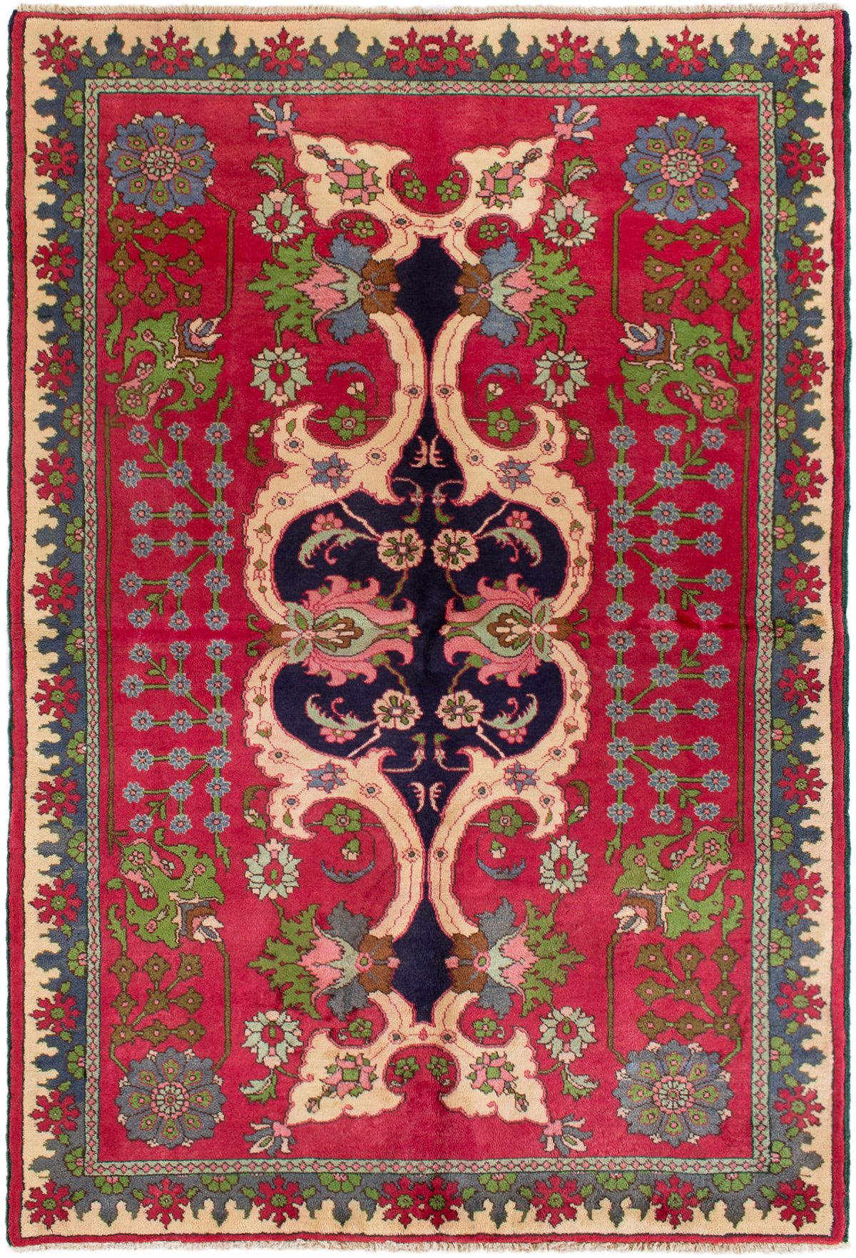 Hand-knotted Tabriz  Wool Rug 4'10" x 7'2" Size: 4'10" x 7'2"  