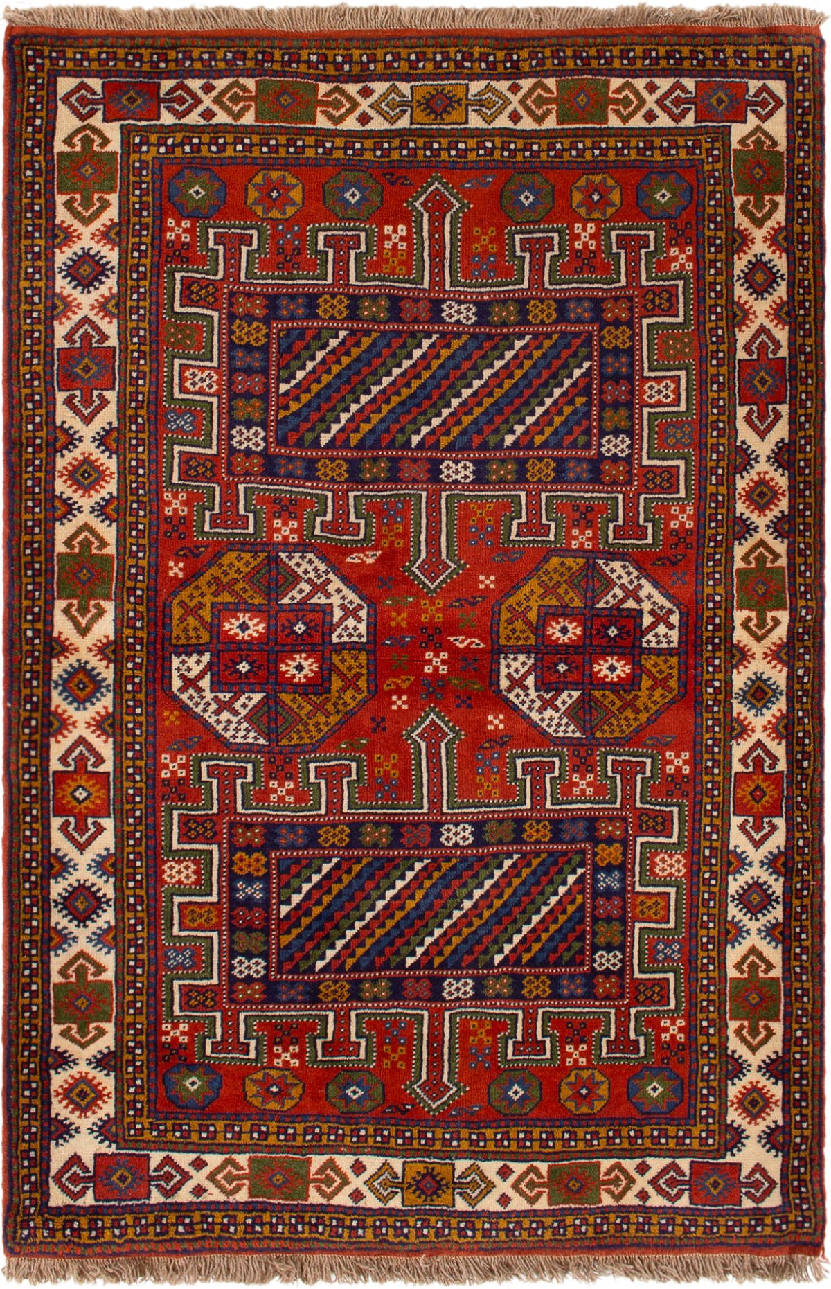 Hand-knotted Guchan  Wool Rug 4'0" x 6'2" Size: 4'0" x 6'2"  