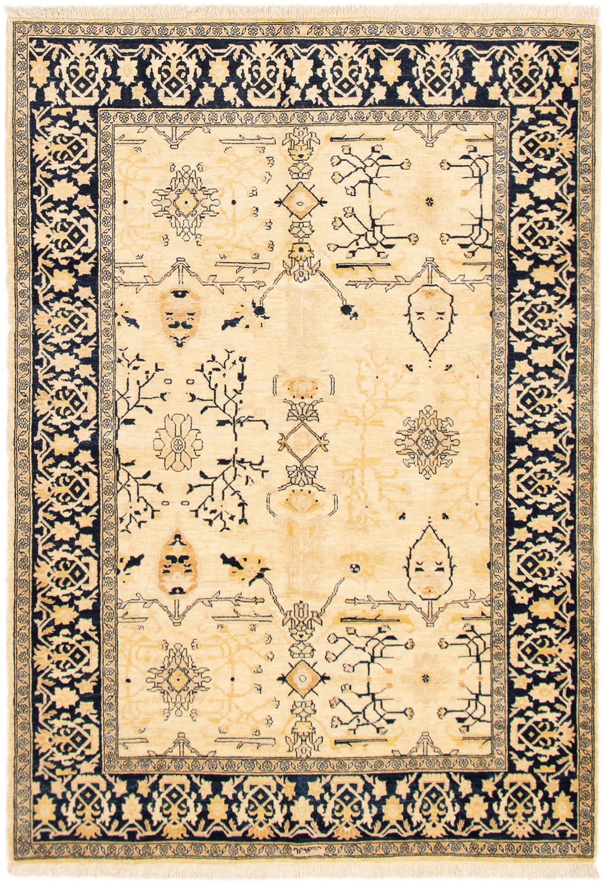 Hand-knotted Peshawar Oushak Ivory Wool Rug 6'3" x 8'10" Size: 6'3" x 8'10"  