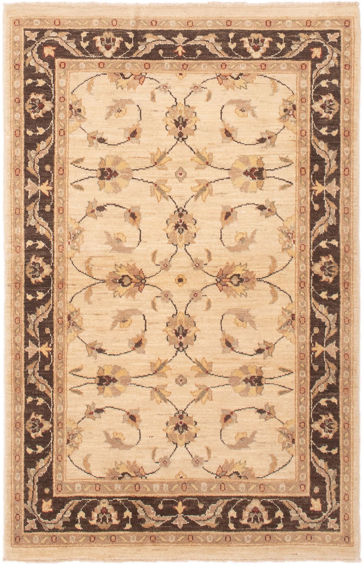 Hand-knotted Chobi Finest Cream Wool Rug 4'1" x 6'4"  Size: 4'1" x 6'4"  