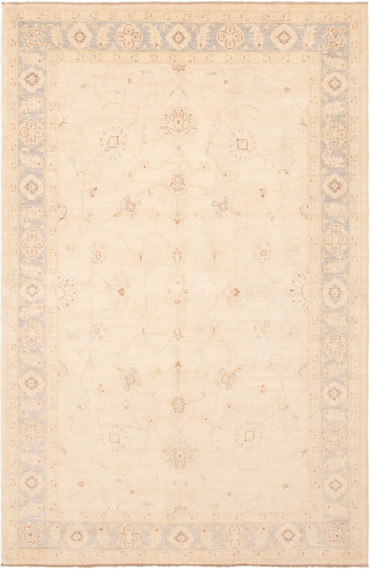 Hand-knotted Peshawar Finest Cream Wool Rug 6'0" x 9'3" Size: 6'0" x 9'3"  