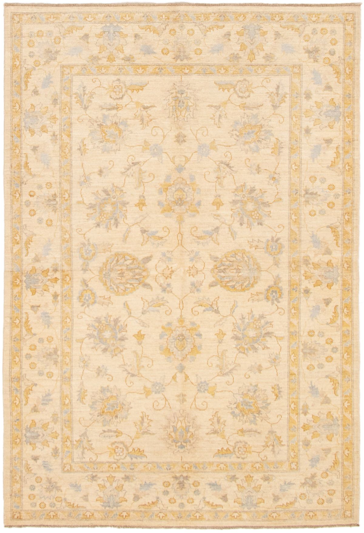 Hand-knotted Peshawar Finest Ivory Wool Rug 6'0" x 8'9" Size: 6'0" x 8'9"  