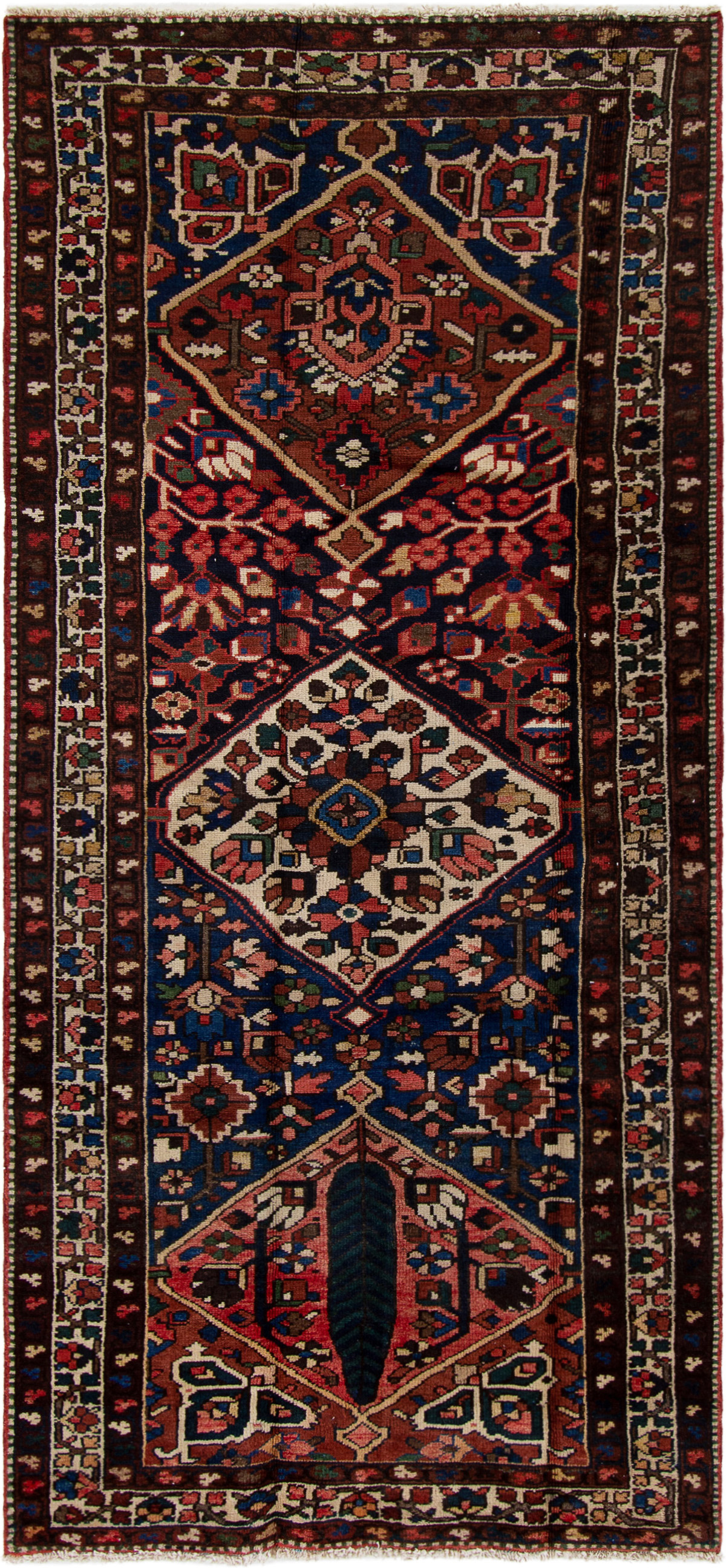 Hand-knotted Bakhtiar  Wool Rug 4'4" x 9'9" Size: 4'4" x 9'9"  