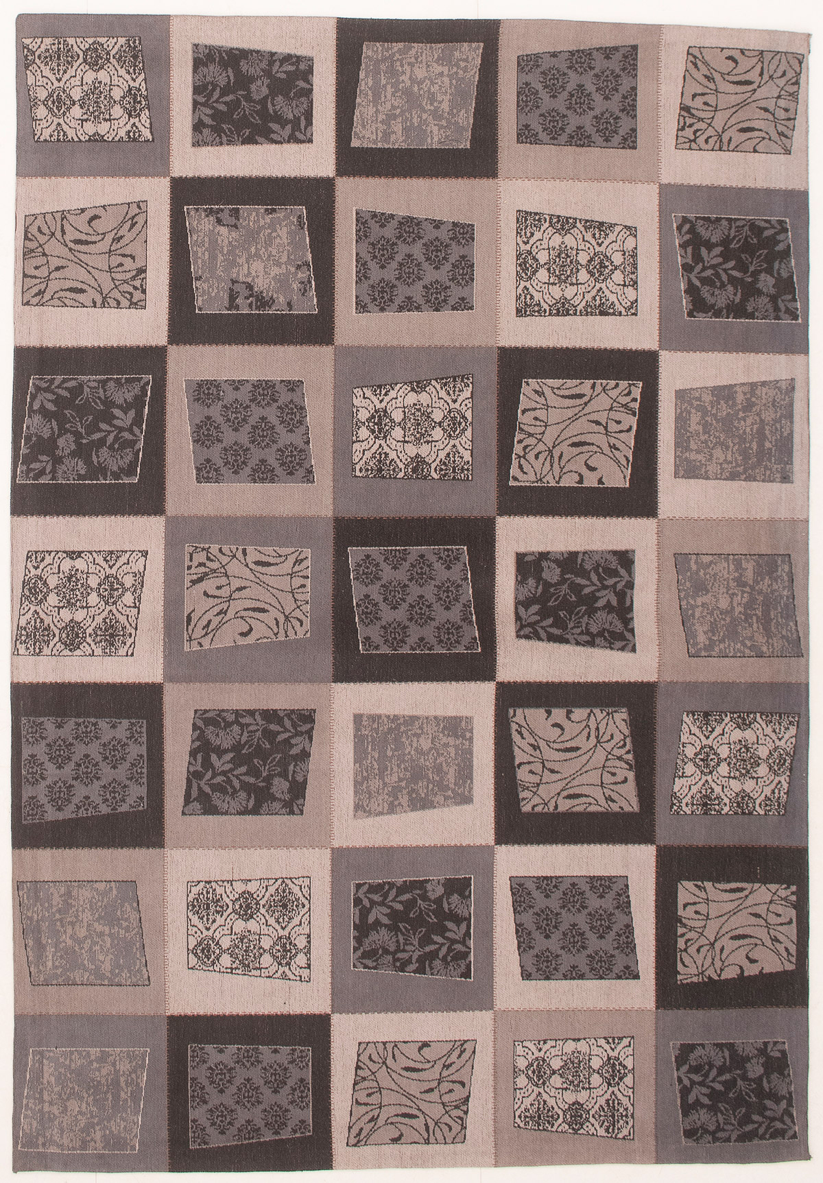 Handmade Collage Black, Grey Chenille Rug 5'3" x 7'7" Size: 5'3" x 7'7"  