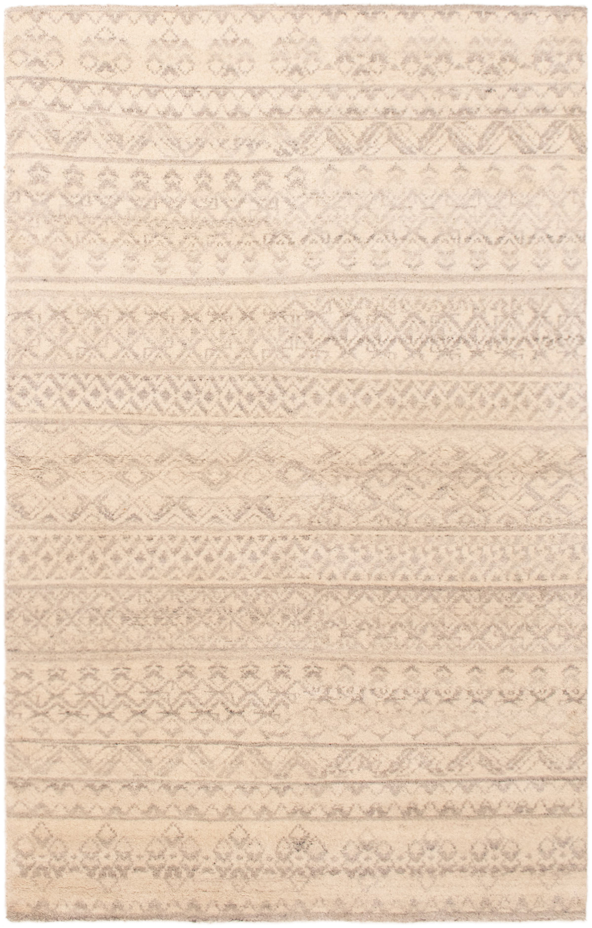 Hand-knotted Tangier Cream Wool Rug 4'11" x 7'10" Size: 4'11" x 7'10"  