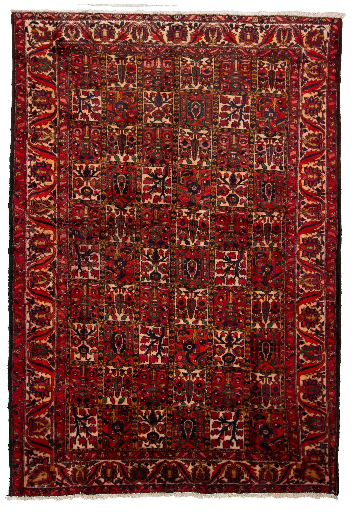Hand-knotted Bakhtiar  Wool Rug 7'3" x 10'4" Size: 7'3" x 10'4"  