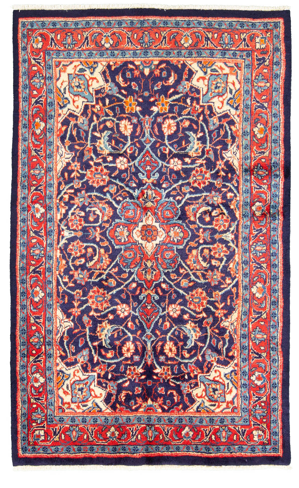 Hand-knotted Mahal  Wool Rug 4'4" x 7'1" Size: 4'4" x 7'1"  