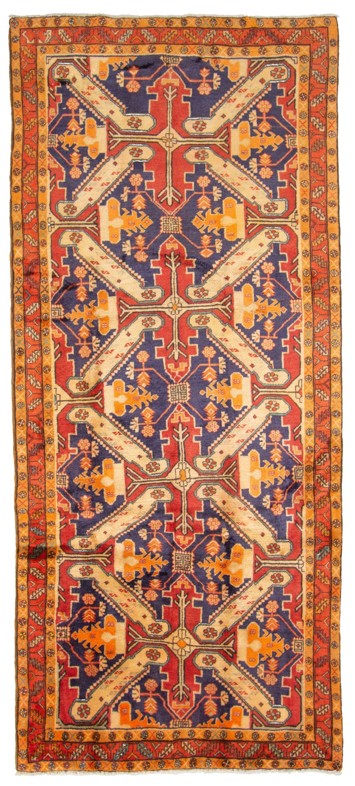 Hand-knotted Ardabil  Wool Rug 4'6" x 10'3" Size: 4'6" x 10'3"  