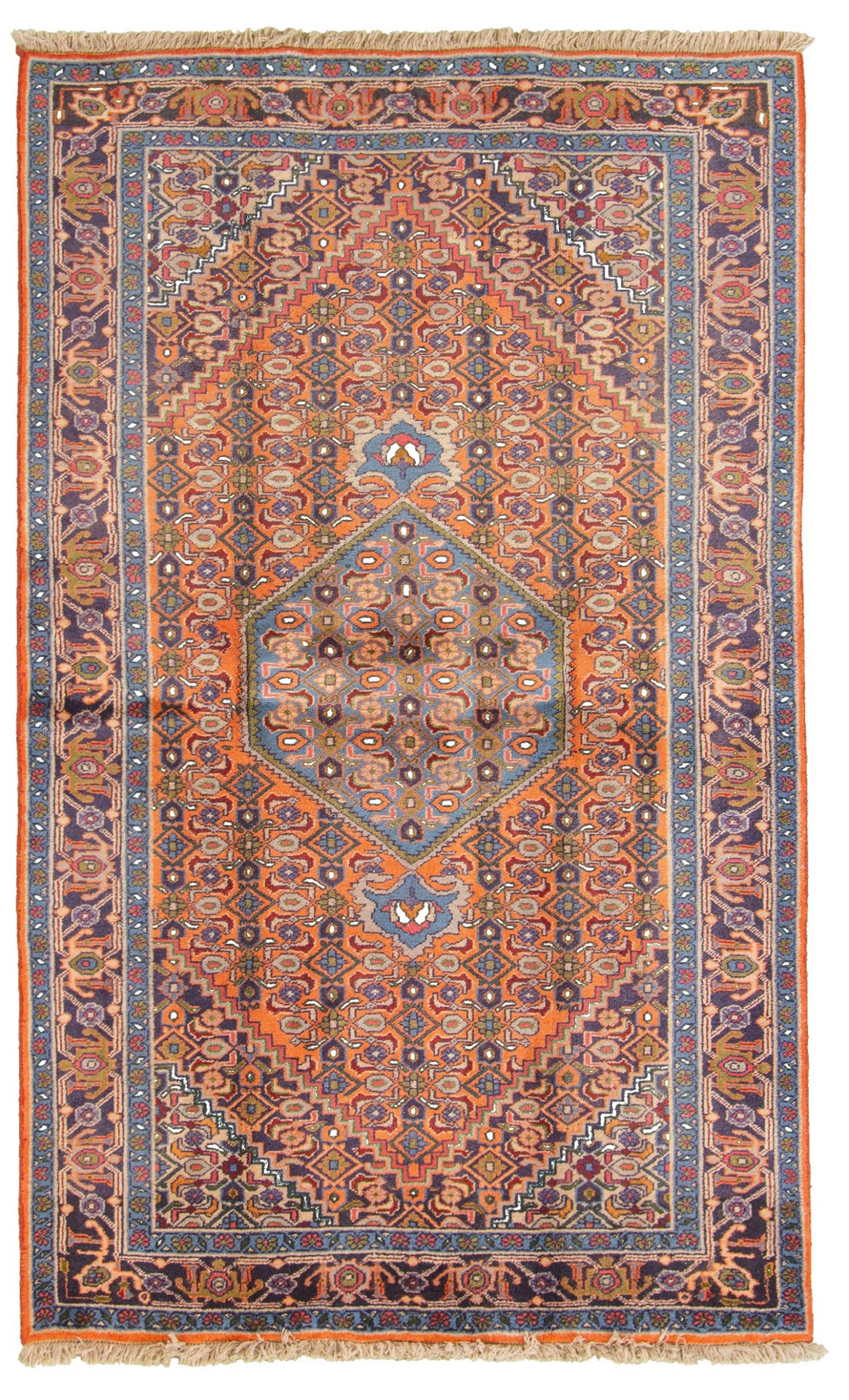 Hand-knotted Zanjan  Wool Rug 4'0" x 6'7" Size: 4'0" x 6'7"  