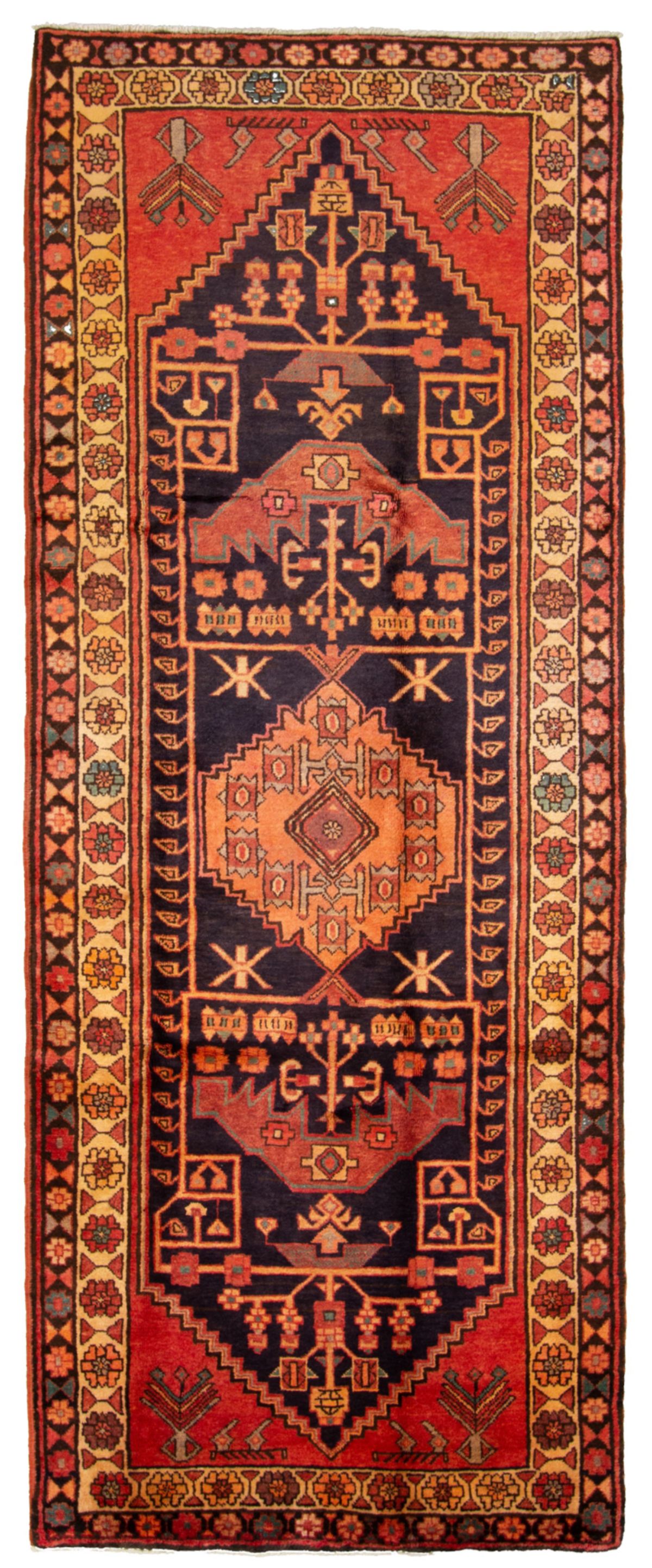 Hand-knotted Ardabil  Wool Rug 4'2" x 10'5" Size: 4'2" x 10'5"  