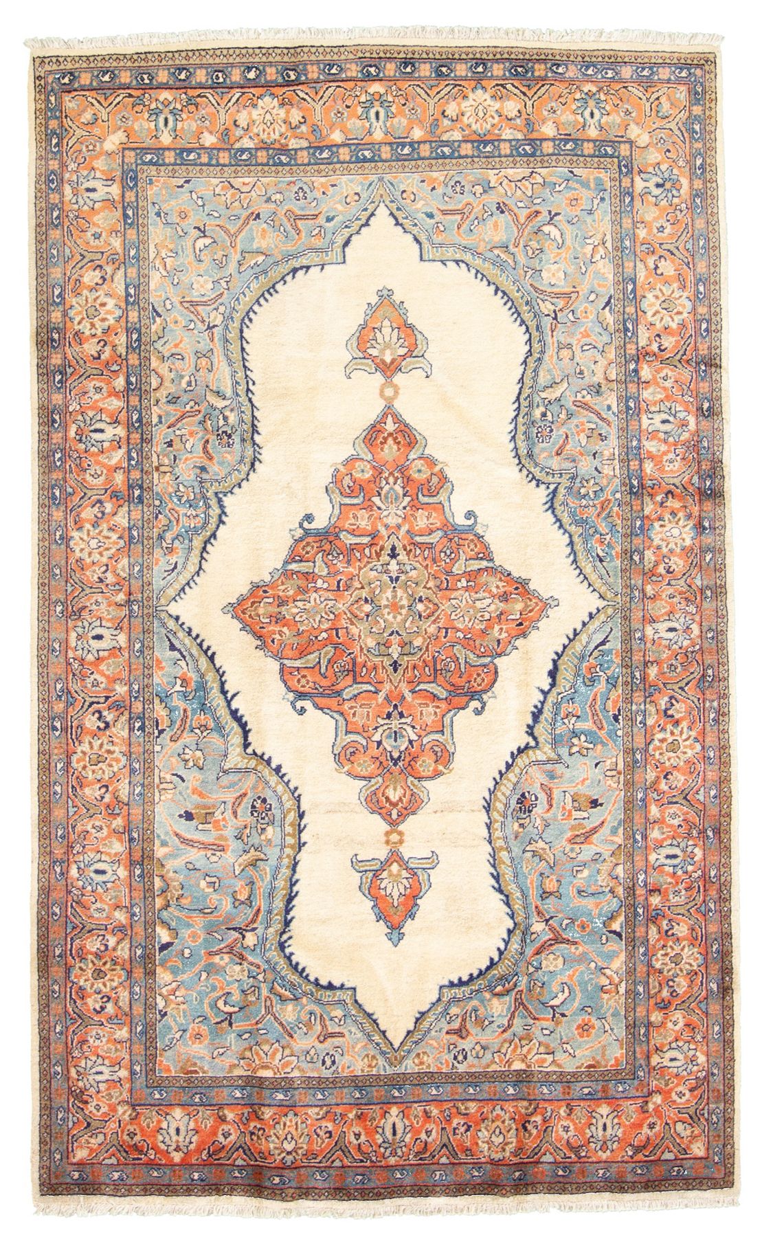 Hand-knotted Sarough  Wool Rug 4'4" x 7'4" Size: 4'4" x 7'4"  