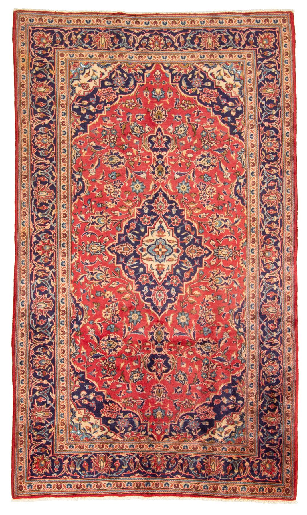 Hand-knotted Kashan  Wool Rug 4'11" x 8'6" Size: 4'11" x 8'6"  