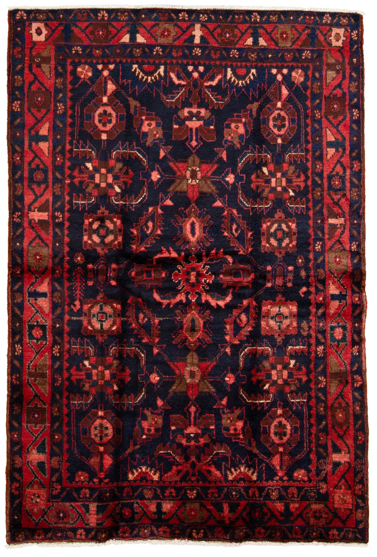 Hand-knotted Hamadan  Wool Rug 4'6" x 6'8"  Size: 4'6" x 6'8"  