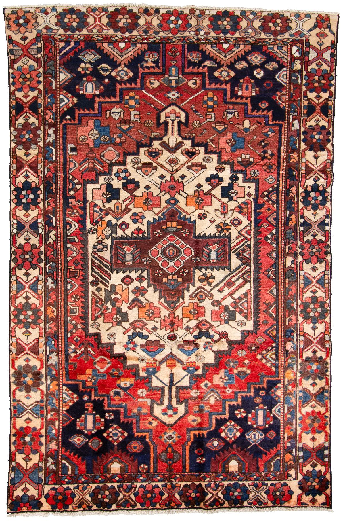 Hand-knotted Bakhtiar  Wool Rug 5'10" x 9'3" Size: 5'10" x 9'3"  