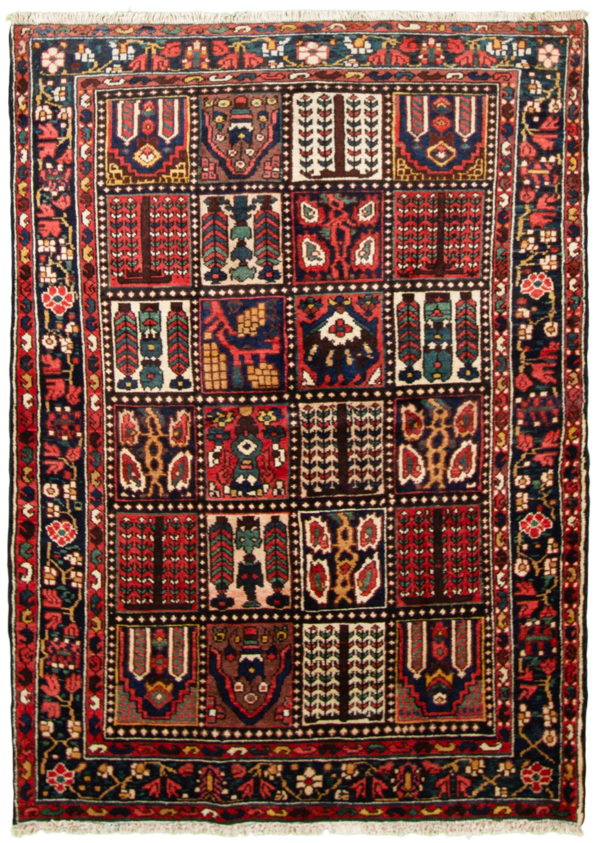 Hand-knotted Bakhtiar  Wool Rug 4'7" x 6'4" Size: 4'7" x 6'4"  