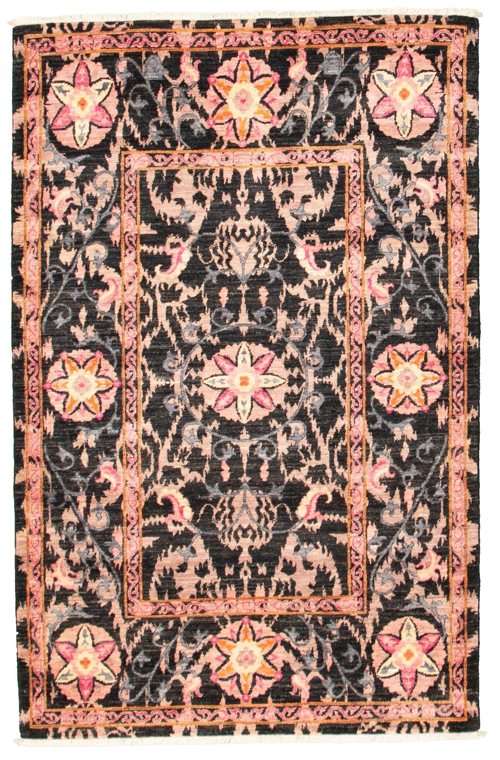 Hand-knotted Signature Collection Black, Pink Wool Rug 4'1" x 6'5" Size: 4'1" x 6'5"  