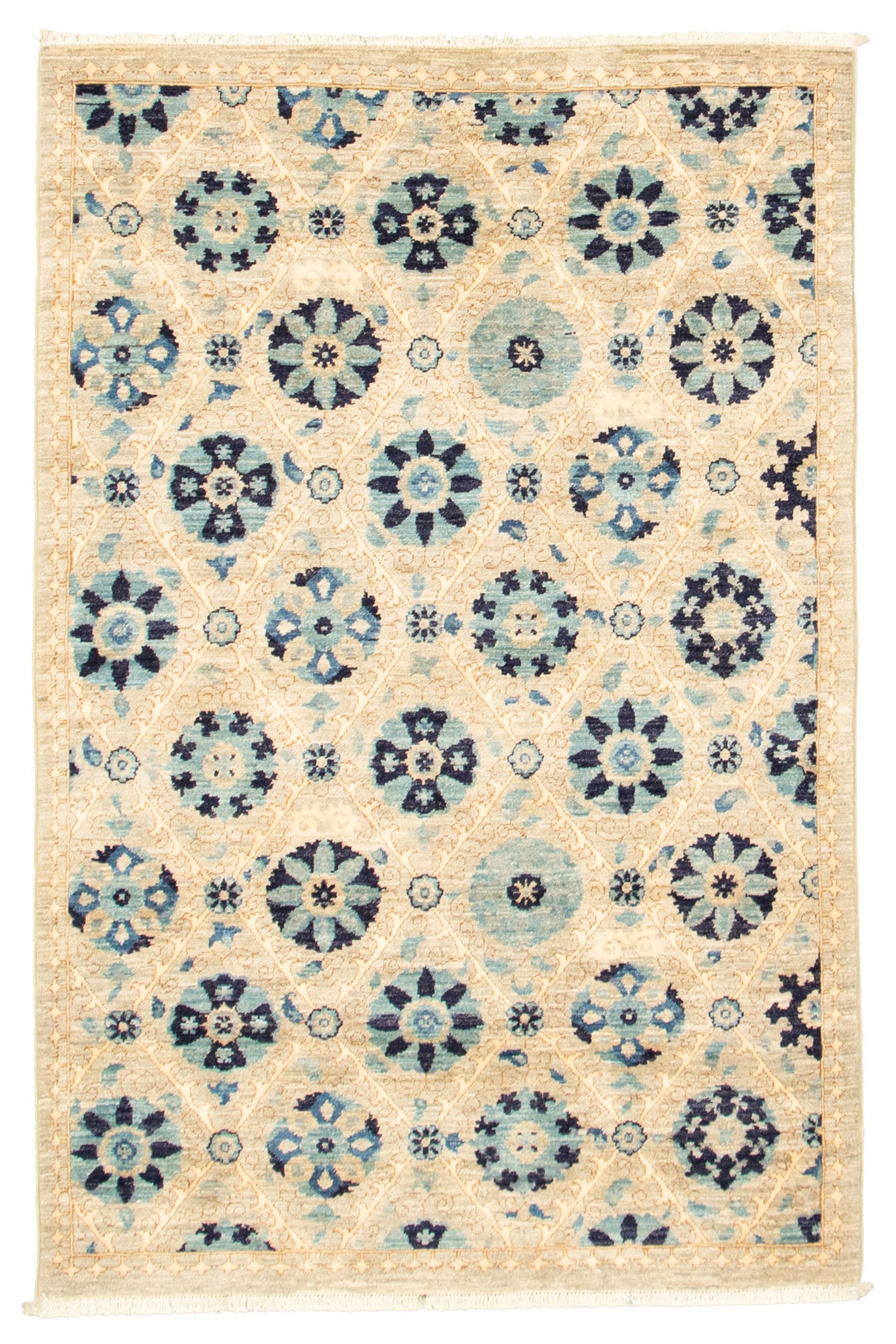 Hand-knotted Signature Collection Light Khaki Wool Rug 4'0" x 6'2" Size: 4'0" x 6'2"  