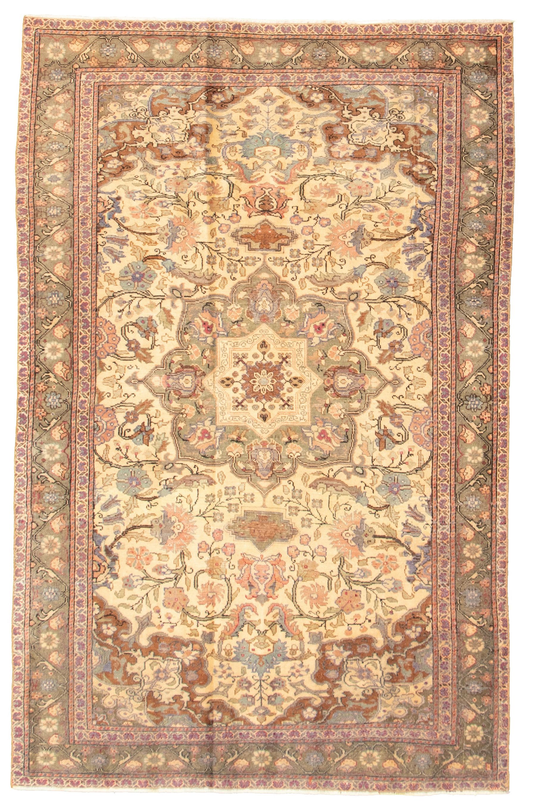 Hand-knotted Keisari Vintage Ivory Wool Rug 4'8" x 7'1" Size: 4'8" x 7'1"  