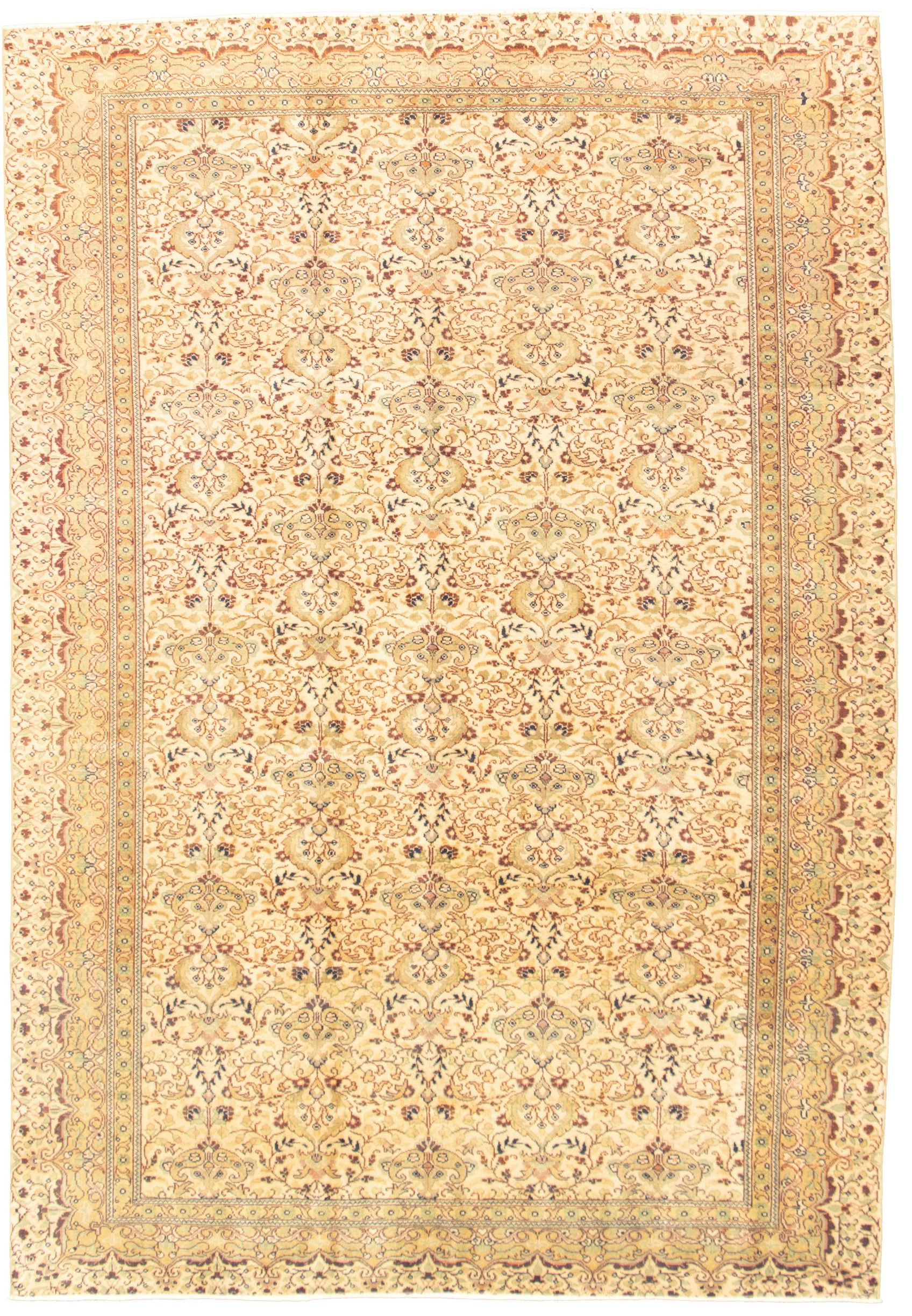 Hand-knotted Keisari Vintage Cream Wool Rug 6'7" x 9'7"  Size: 6'7" x 9'7"  