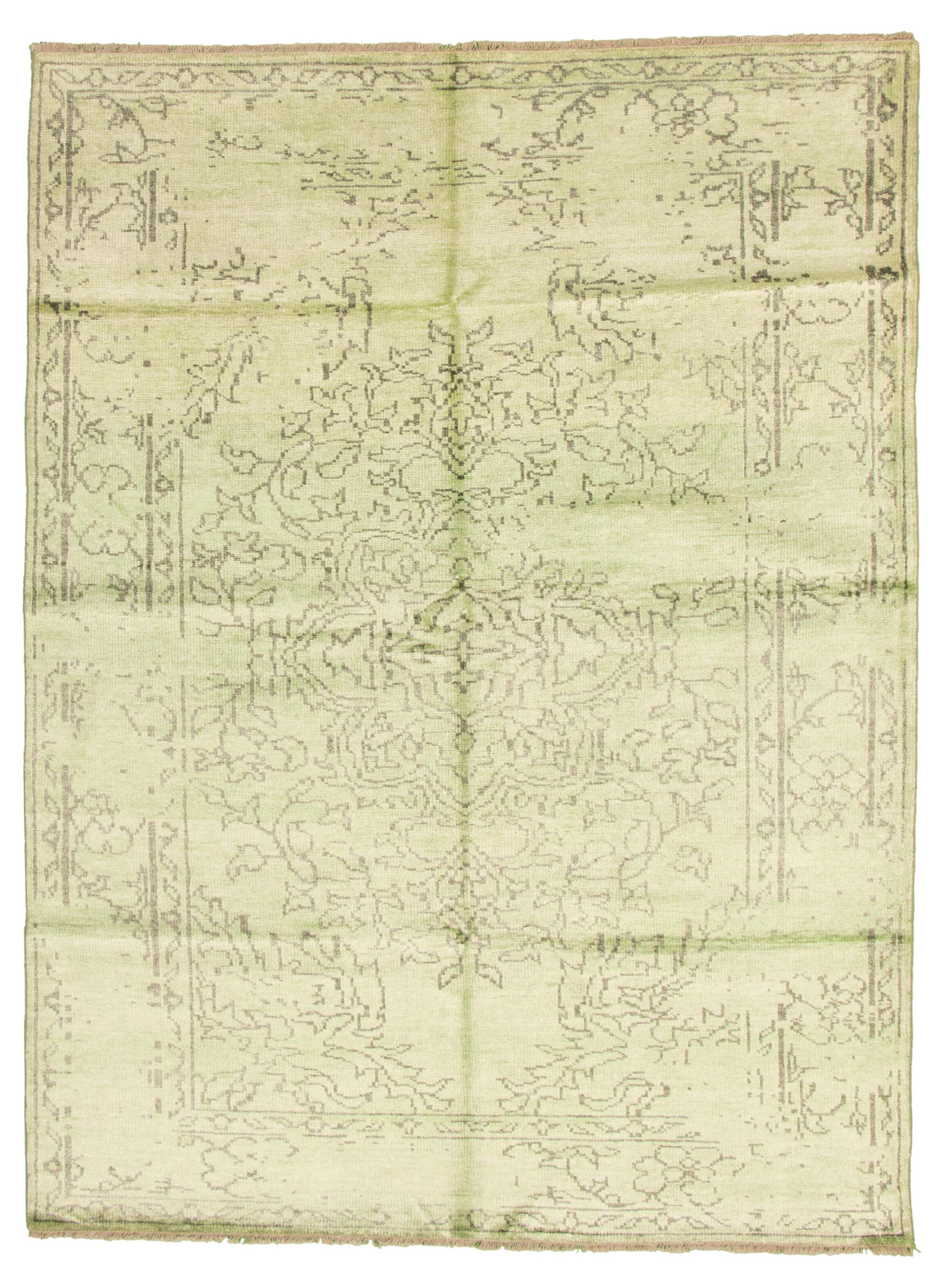 Hand-knotted Color transition Light Green  Rug 7'4" x 10'0" Size: 7'4" x 10'0"  