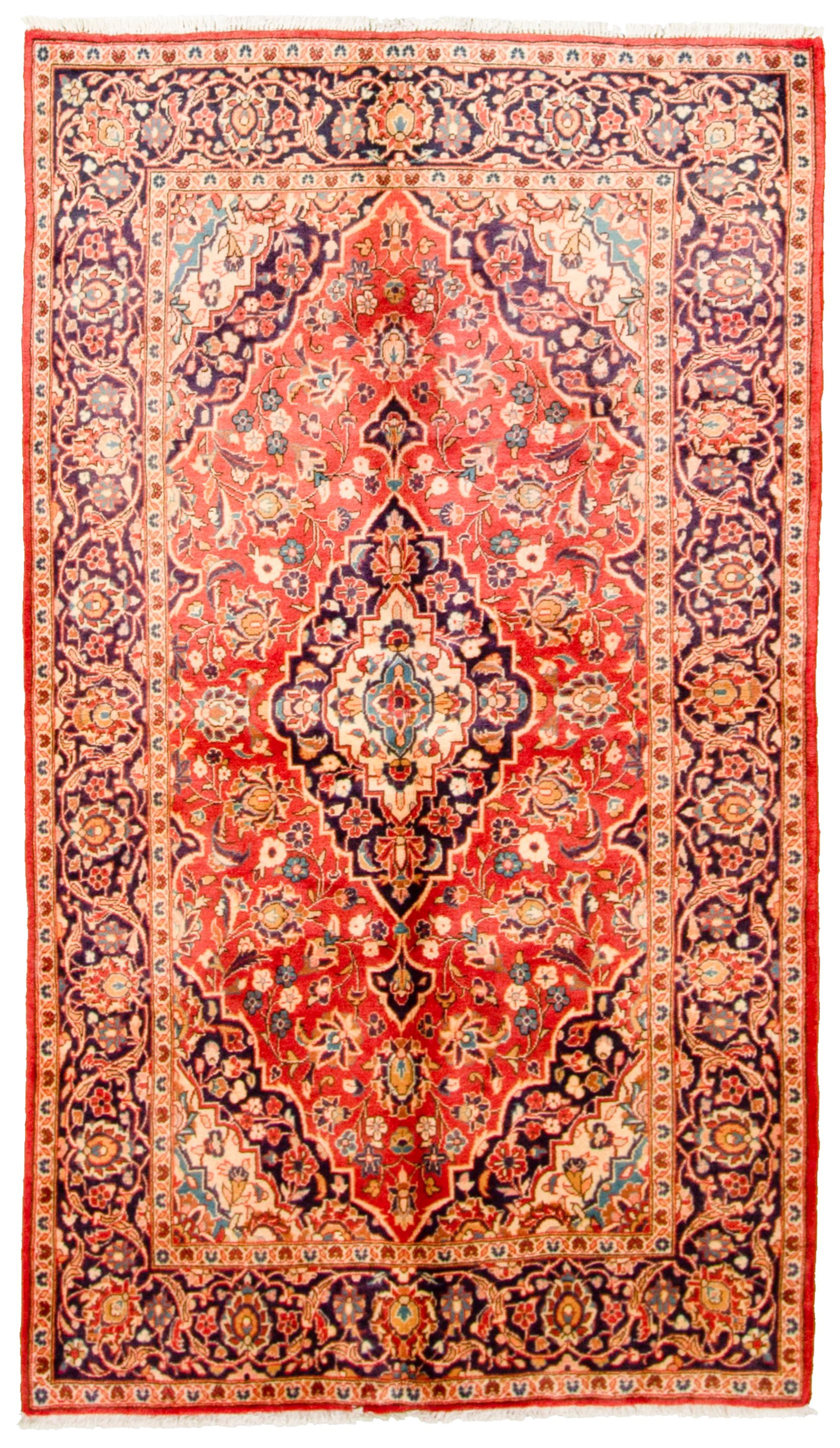 Hand-knotted Kashan  Wool Rug 4'9" x 8'3"  Size: 4'9" x 8'3"  